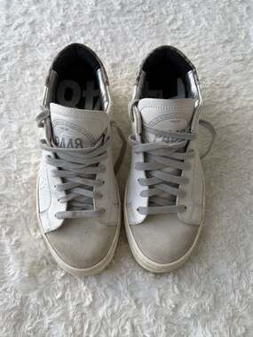 P448 John White Leather Low-Top Sneakers with Leopard Print Heel